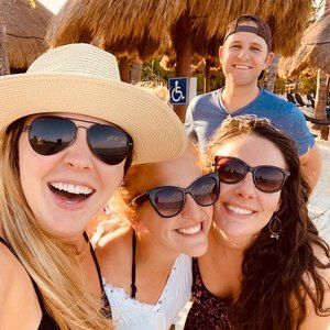 Meet your Posher, Hillary